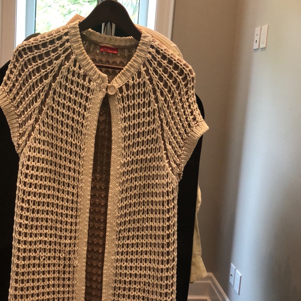 Long Hand Made Sweater - Picture 3 of 4